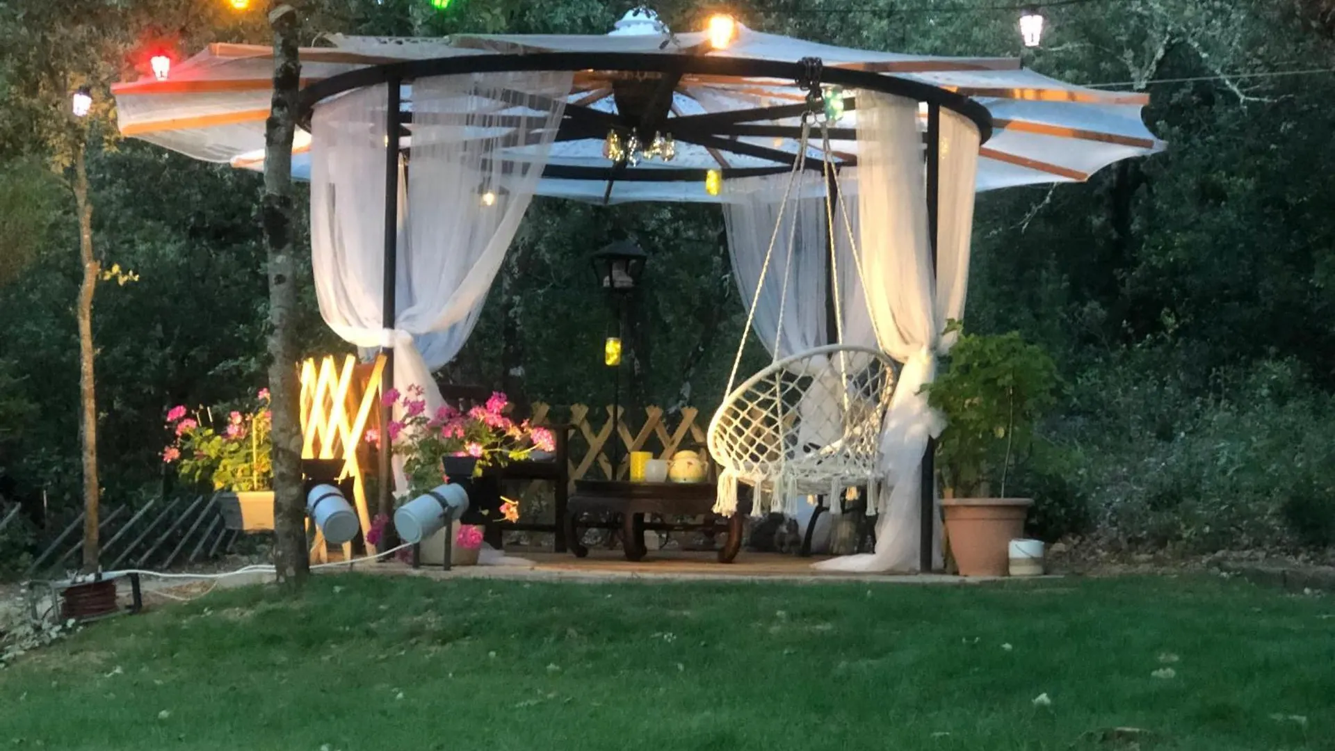 T2 Aile De Villa Et Spa-Jacuzzi Prive Et Illimite Et Plateau D'Acceuil Offert! Camps-la-Source